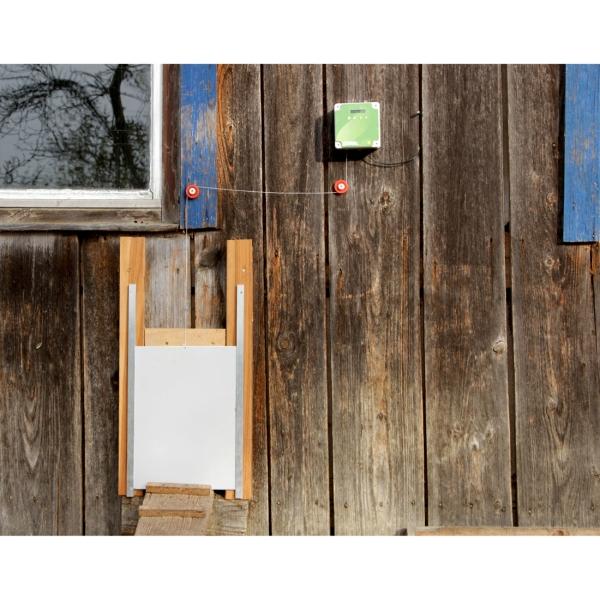 Bild 7 KERBL Automatische Hühnertür 